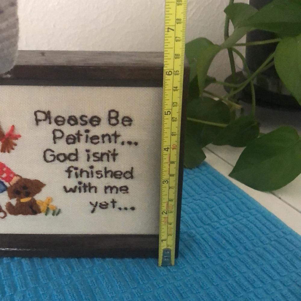 Vintage 1979 Embroidered Wood Hanging Frame - Picture 4 of 5